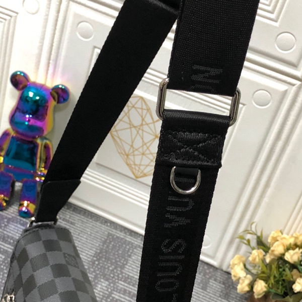 ルイヴィトンバッグ素材ディテール